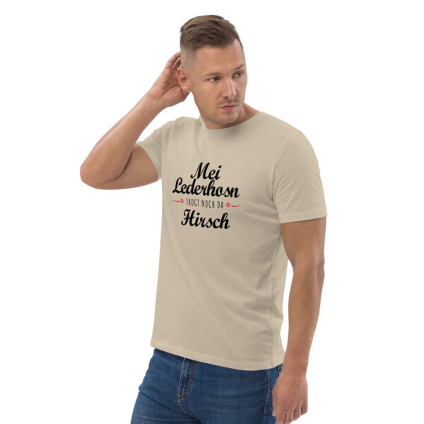 T-Shirt – Mei Lederhosn trogt noch da Hirsch